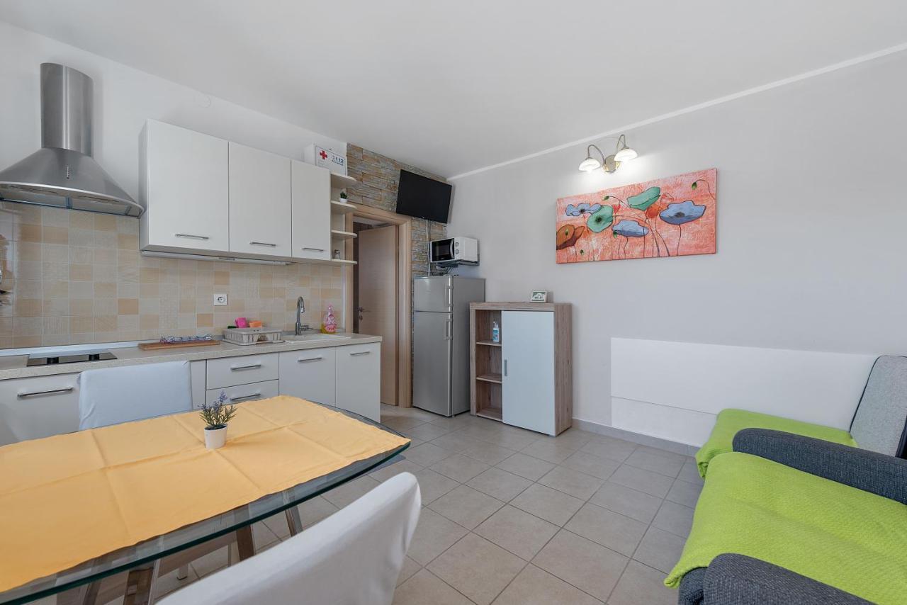 Apartments Joni Cikat Mali Lošinj Buitenkant foto
