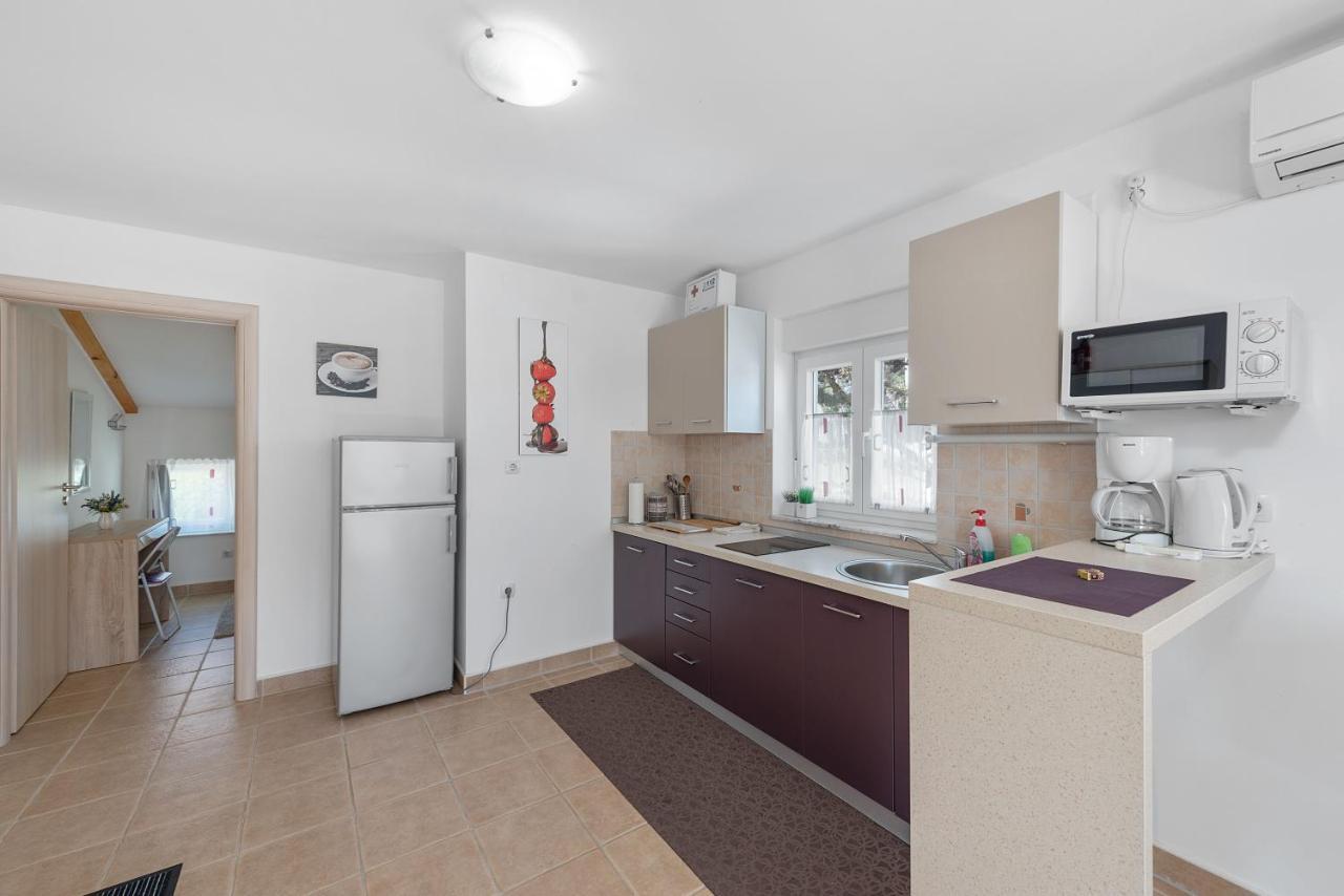 Apartments Joni Cikat Mali Lošinj Buitenkant foto