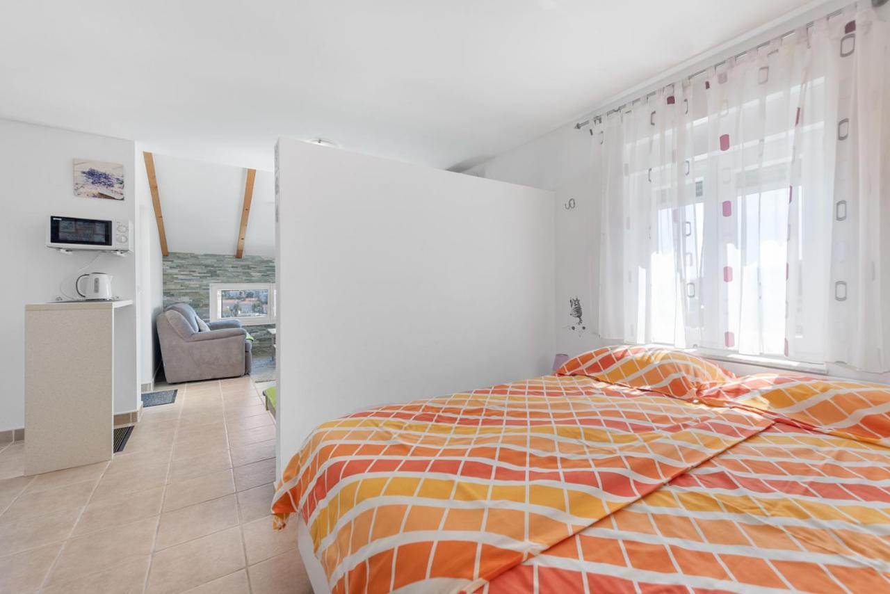 Apartments Joni Cikat Mali Lošinj Buitenkant foto